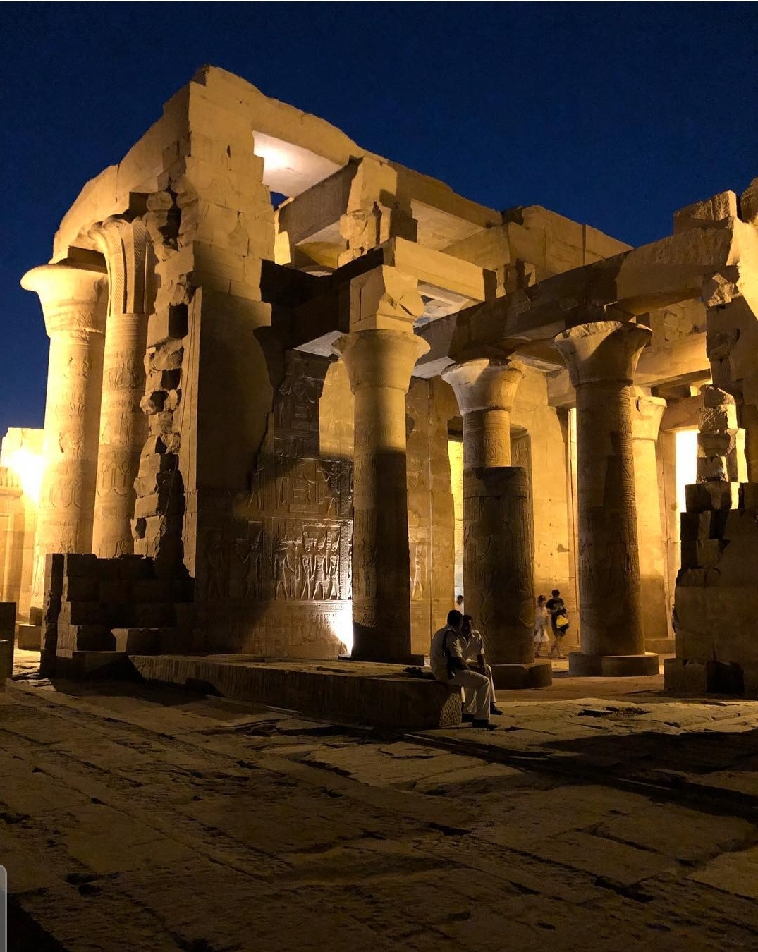 Egypt Winter Tour: Pyramids, White Desert & Nile Temples